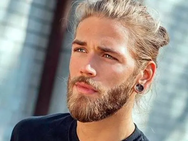 Short and Perfectly Groomed blonde beard styles