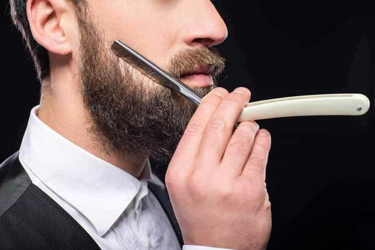 shave with straight-razor