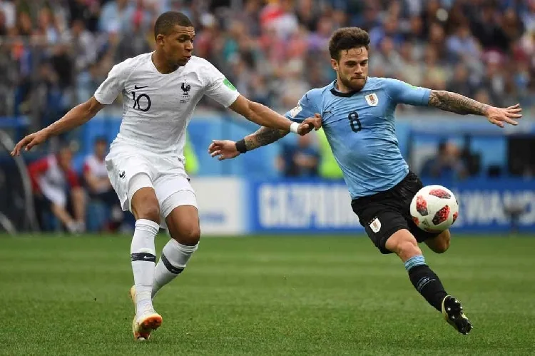 Nahitan Nandez - Uruguay