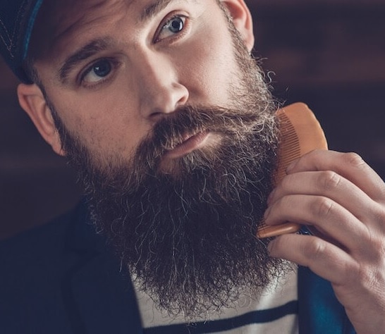 combing curly beard