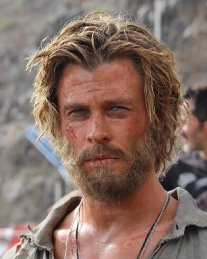 Chris Hemsworth with Curly Beard Style