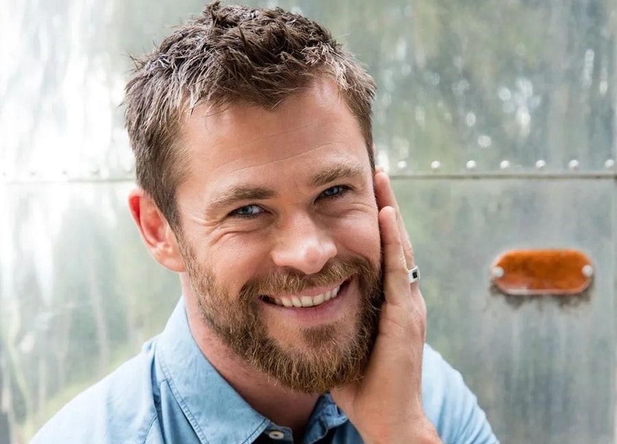 Chris Hemsworth with Full Beard