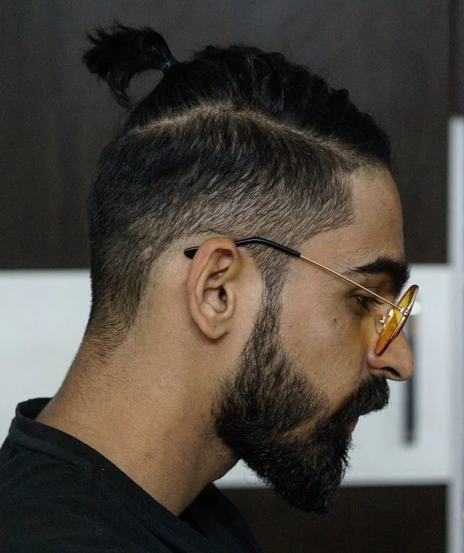 disconnected undercut with beard