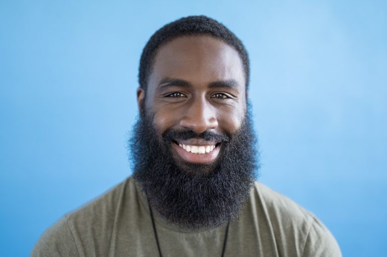 How To Straighten Black Men’s Beard:  A Simple 4-Step Guide