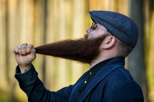 How to Tame & Get Rid of Frizzy & Bushy Beard For Good