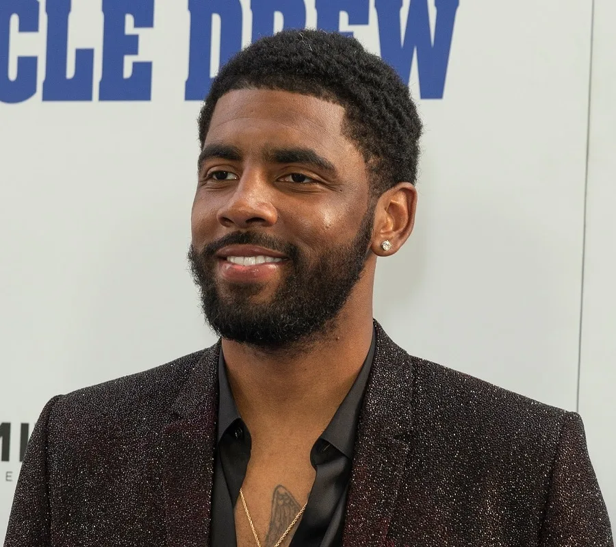 Kyrie Irving with neck beard