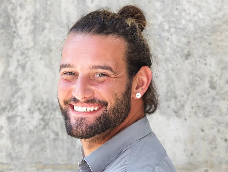 man bun with 7mm beard