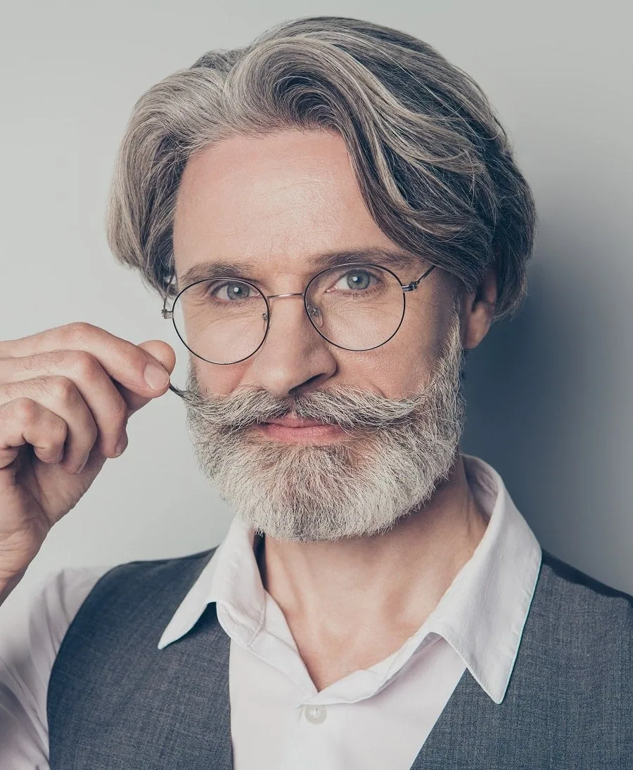 English mustache stretched horizontally across the lip