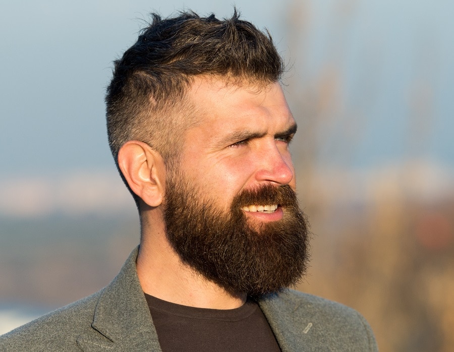 rounded beard style with short hair