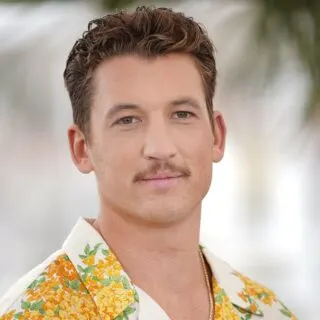 young actor Miles Teller mustache style