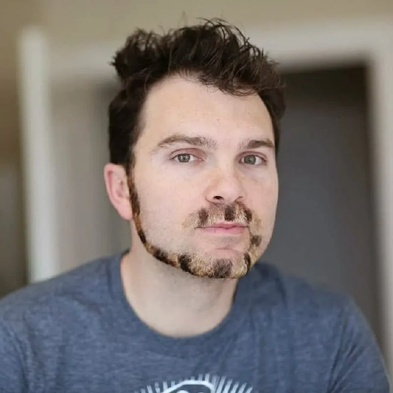 monkey tail beard with geometric pattern