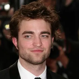 young actor Robert Pattinson beard style