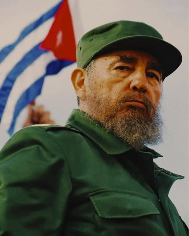 Full, rugged beard on Fidel Castro